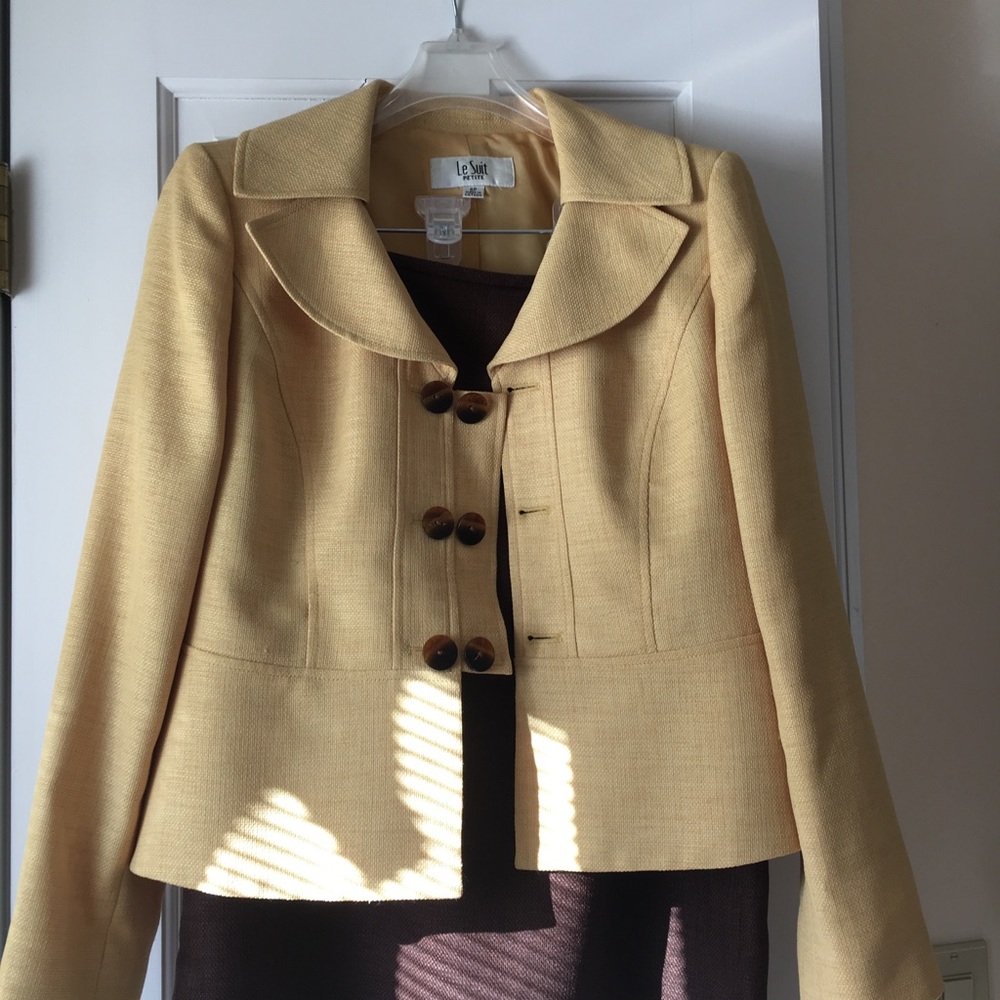 2 piece women’s Le Suit petite